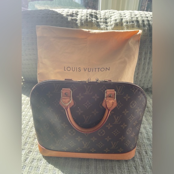 Louis Vuitton Handbags - Louis Vuitton Monogram Alma PM